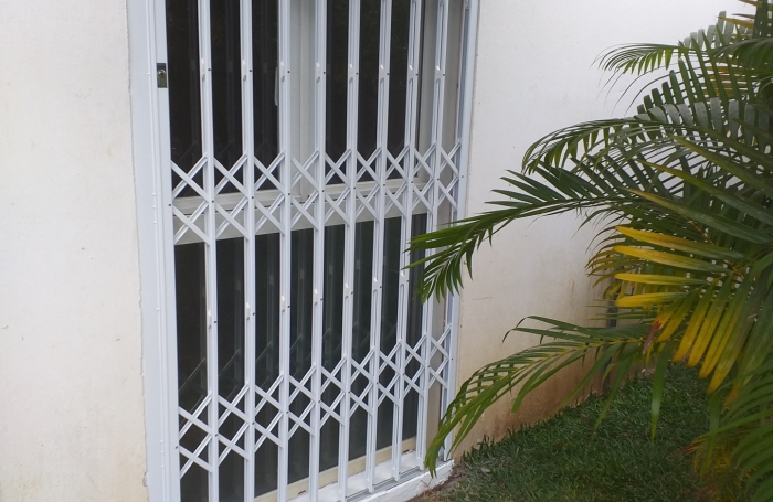 STUDIO MEUBLE CENTRAL FAC LIBRE AU 13 AVRIL 2026