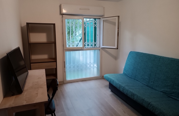 STUDIO MEUBLE CENTRAL FAC LIBRE AU 13 AVRIL 2026