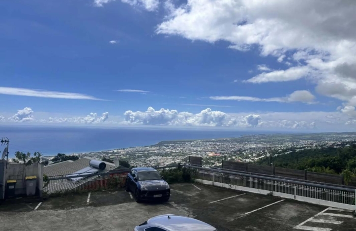 Vente Appartement 83m&sup2; 4 pièces Saint Denis