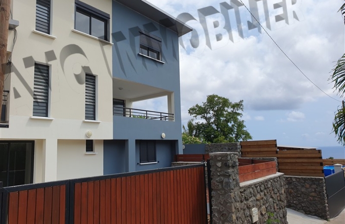 Location Appartement 120m&sup2; 5 pi&egrave;ces Saint-Leu