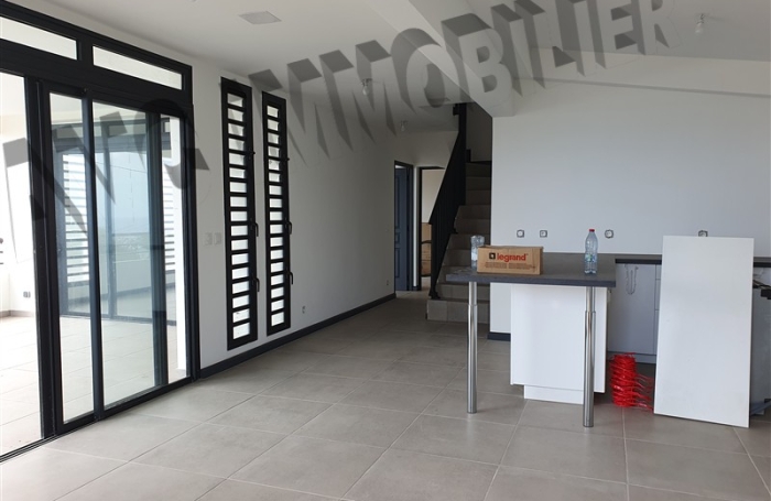 Location Appartement 120m&sup2; 5 pi&egrave;ces Saint-Leu