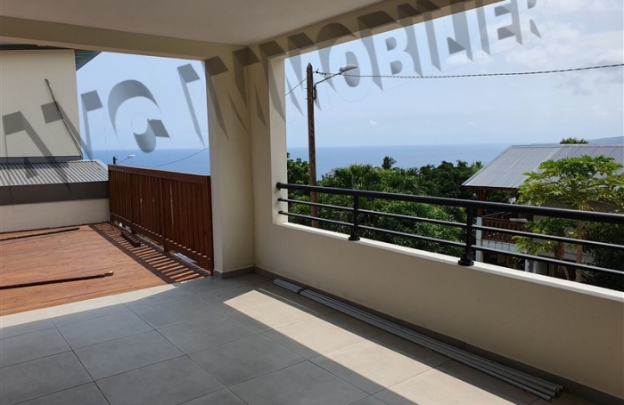 Location Appartement 115m&sup2; 4 pi&egrave;ces Saint-Leu