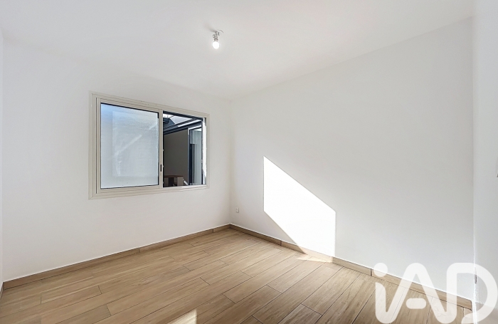 Vente Divers 181m&sup2; 6 pièces Sainte Clotilde