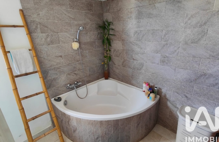 Vente Maison 103m&sup2; 6 pièces Petite &icirc;le