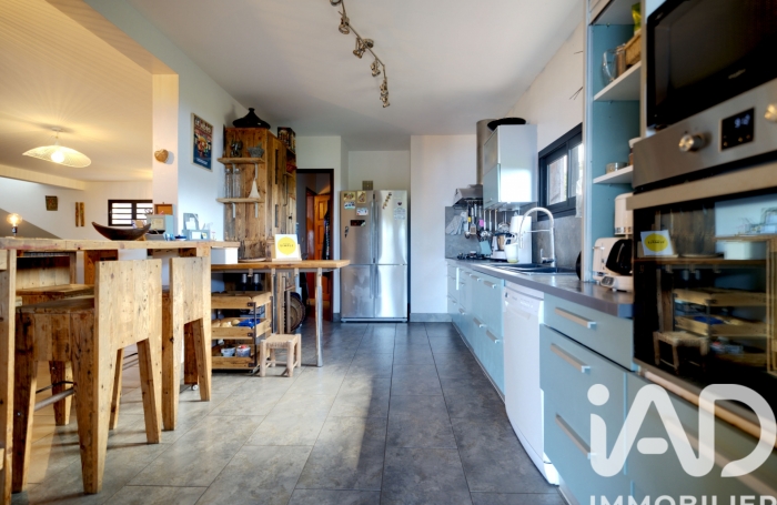 Vente Divers 223m&sup2; 7 pièces Les Avirons