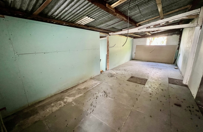 TAMPON 97430 - MAISON F4 &Agrave; TERMINER - TERRAIN CLOS - CADRE CHAMPETRE