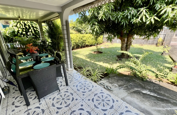 SAINT PHILIPPE 97442 - MAISON F4 LUMINEUSE ET ENTRETENUE - CONFORTABLE - QUARTIER PAISIBLE