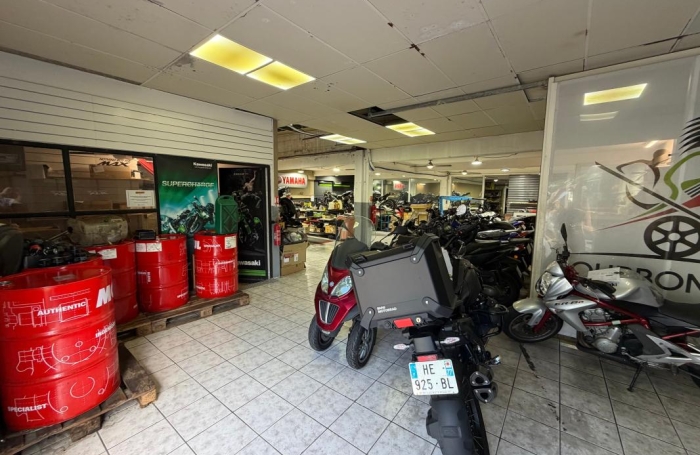 Vente Local commercial 2342m&sup2; Saint-Pierre