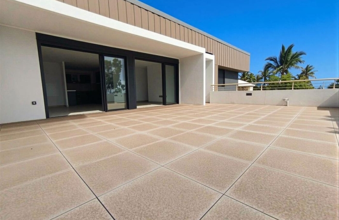 Location Appartement 94.6m&sup2; 4 pièces Saint Gilles les Bains