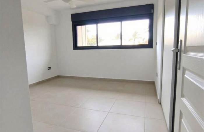 Location Appartement 94.6m&sup2; 4 pièces Saint Gilles les Bains