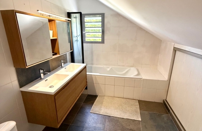 Vente Maison 143m&sup2; 6 pièces Piton Saint Leu