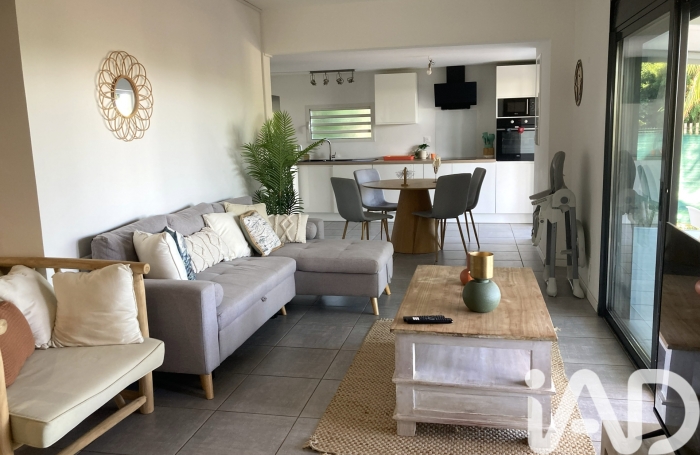 Vente Maison 95m&sup2; 4 pièces Saint Gilles les Bains