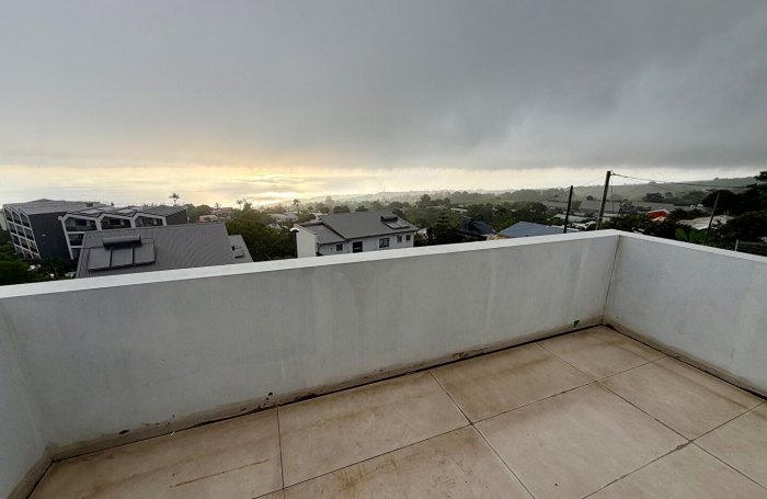 Location Maison 96m&sup2; 5 pi&egrave;ces Trois Bassins