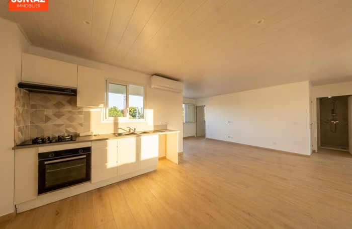 Location Appartement 80m&sup2; 4 pi&egrave;ces Saint-Pierre