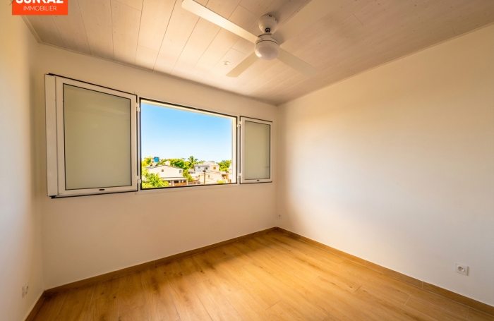 Location Appartement 80m&sup2; 4 pi&egrave;ces Saint-Pierre