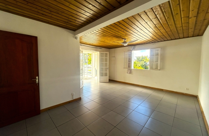 HAUT DE MAISON 4 PIECES  PETITE ILE