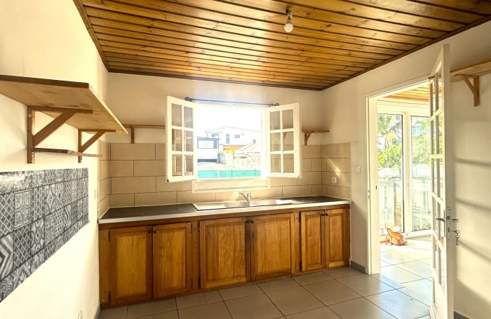 HAUT DE MAISON 4 PIECES  PETITE ILE