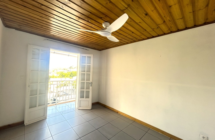 HAUT DE MAISON 4 PIECES  PETITE ILE