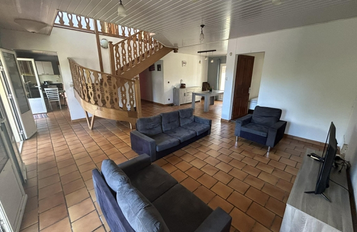 SAINT-PIERRE Centre -  Maison familiale avec piscine - 5 chambres - 170m2