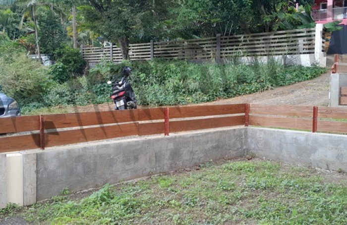 Location Maison 100m&sup2; 4 pi&egrave;ces Saint Gilles Les Hauts