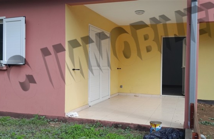 Location Maison 100m&sup2; 4 pi&egrave;ces Saint Gilles Les Hauts