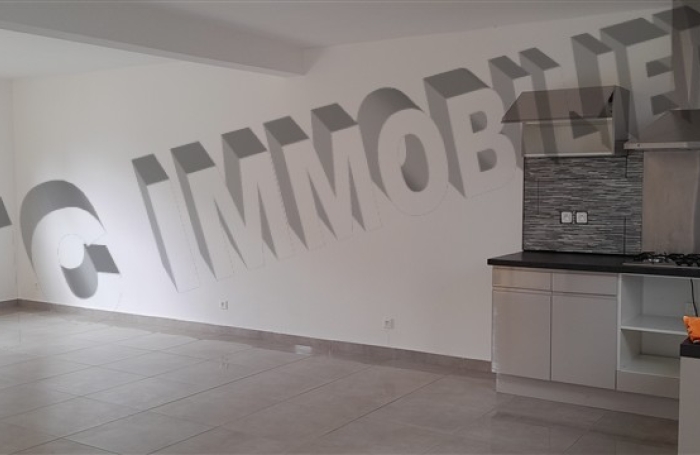 Location Maison 100m&sup2; 4 pi&egrave;ces Saint Gilles Les Hauts