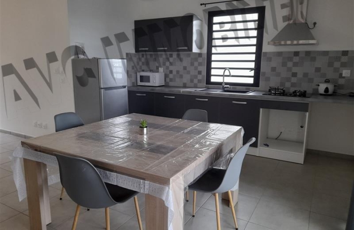 Location Maison 90m&sup2; 4 pi&egrave;ces Rivi&egrave;re Saint Louis