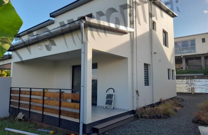 Location Maison 90m&sup2; 4 pi&egrave;ces Rivi&egrave;re Saint Louis