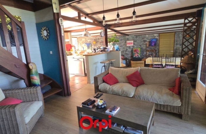 Vente Maison 130m&sup2; 6 pièces Piton Saint Leu