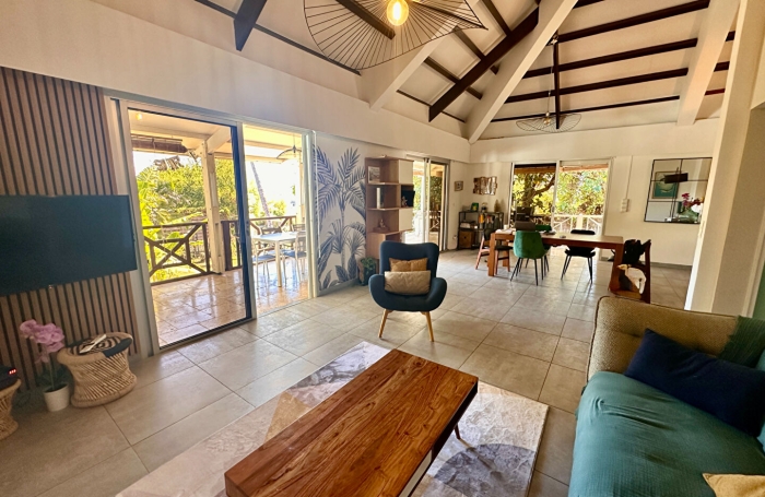 Vente Maison 141m&sup2; 5 pi&egrave;ces Saint Gilles les Bains