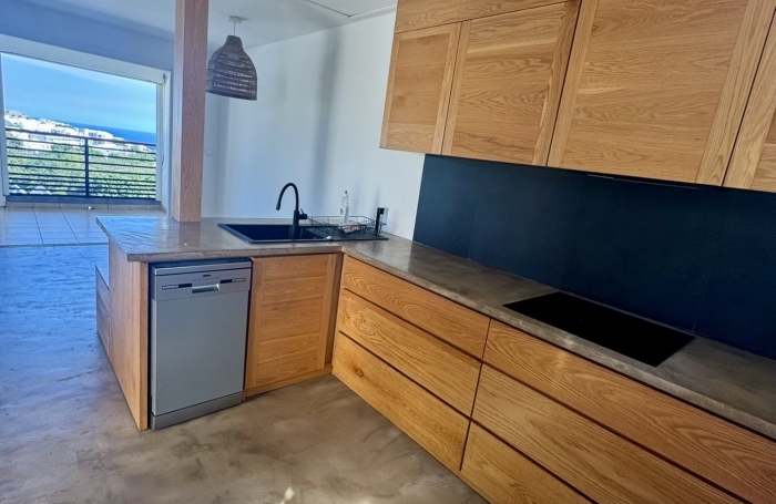 Duplex d&rsquo;exception avec vue panoramique sur l&rsquo;oc&eacute;an   Les Avirons T4 - 76 m2