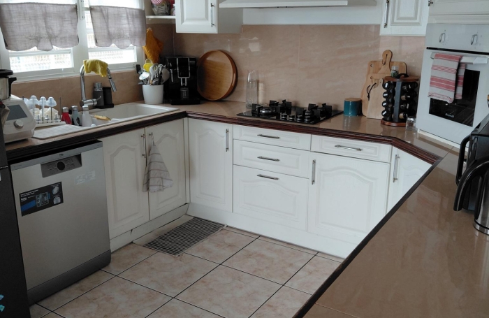 En location &agrave; Saint-Paul : villa de 125m2 avec 5 pi&egrave;ces