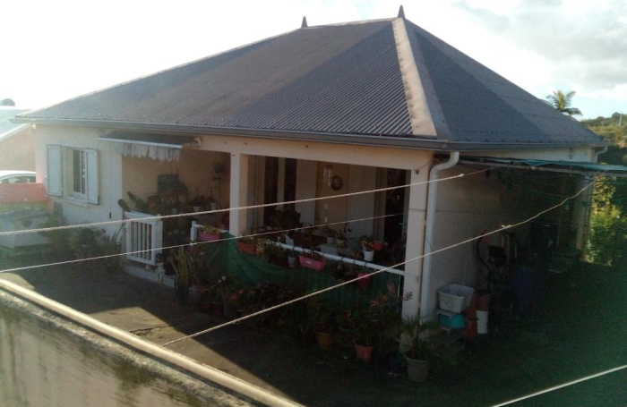 Vente Maison 87m&sup2; 4 pièces Saint Gilles Les Hauts