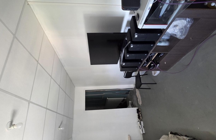 Location Bureaux 285m&sup2; 1 pièce Saint-Pierre