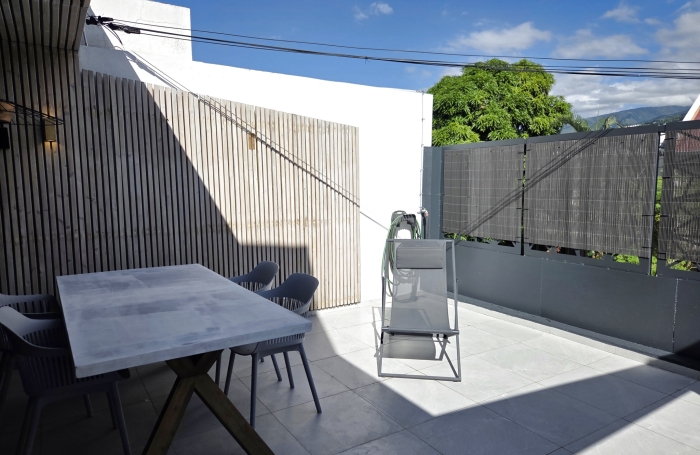 A louer superbe T3 meubl&eacute; 85m2 en duplex proche Jardin de l'Etat