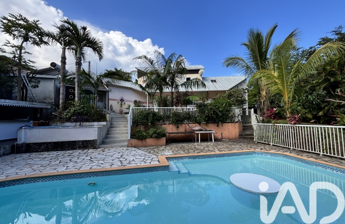 Vente Divers 205m&sup2; 5 pièces Saint Joseph