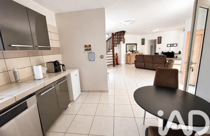 Vente Divers 205m&sup2; 5 pièces Saint Joseph