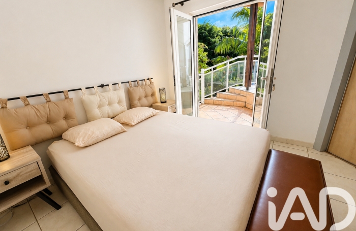 Vente Divers 205m&sup2; 5 pièces Saint Joseph