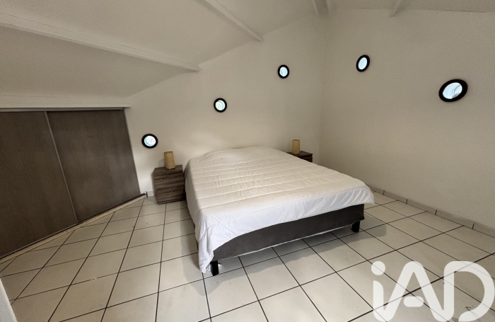 Vente Divers 205m&sup2; 5 pièces Saint Joseph