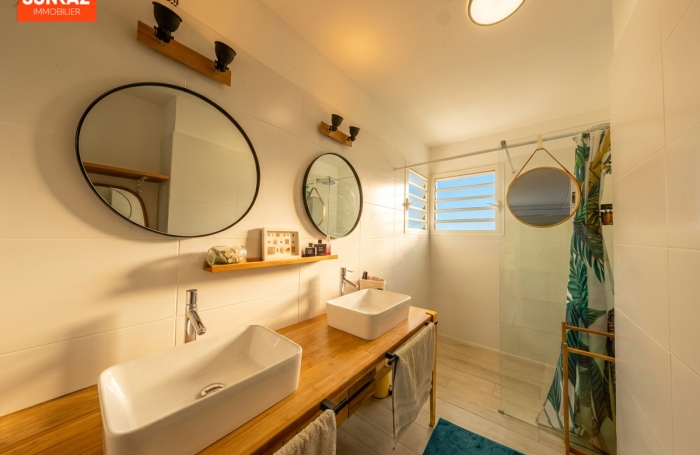 Location Maison 170m&sup2; 6 pi&egrave;ces Saint-Pierre