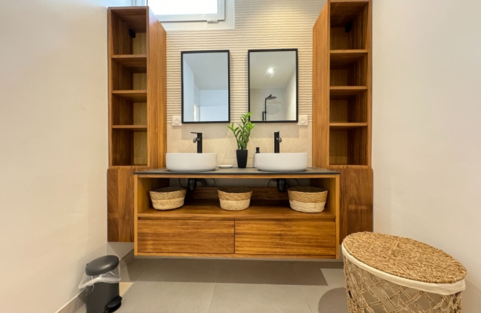 Location Maison 120m&sup2; 6 pi&egrave;ces Saint Gilles les Bains