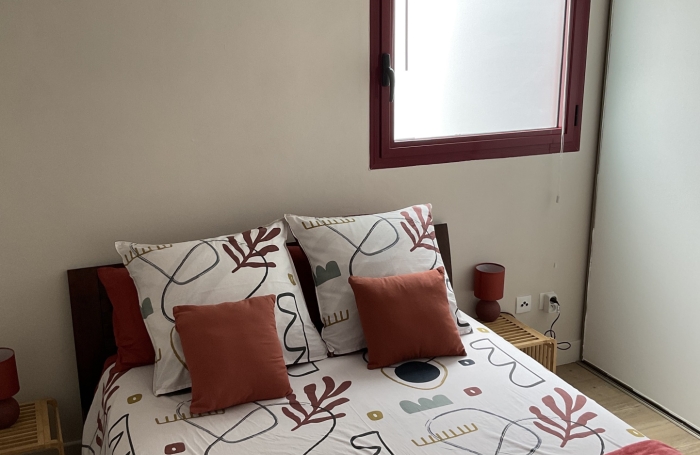 Appartement F2 meubl&eacute; avec balcon - R&eacute;sidence calme au c&oelig;ur du Tampon
