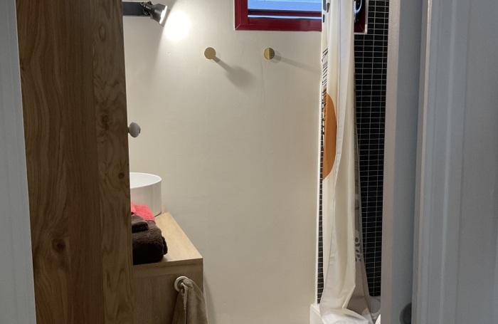 Appartement F2 meubl&eacute; avec balcon - R&eacute;sidence calme au c&oelig;ur du Tampon