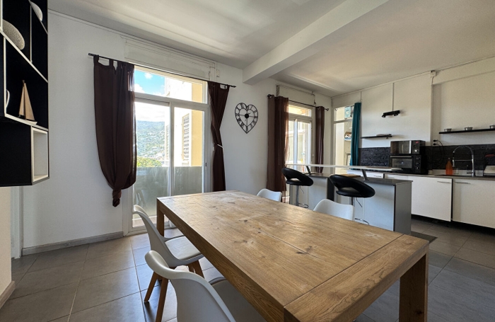 Location Appartement 84.57m&sup2; 3 pi&egrave;ces Saint Denis