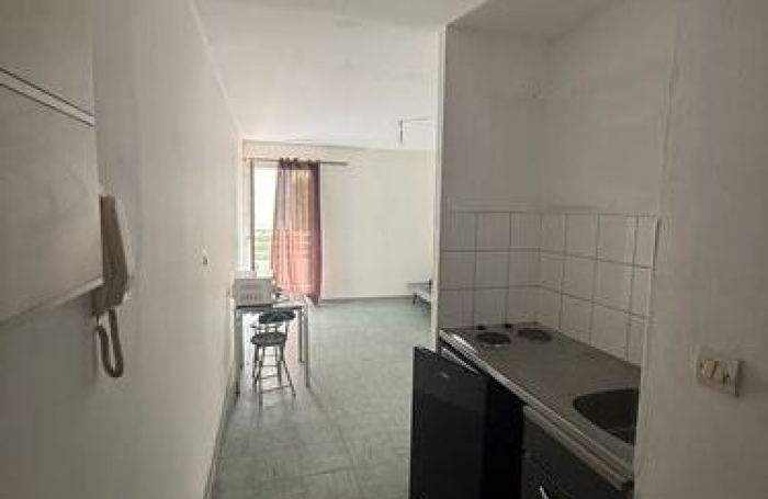 Studio meubl&eacute; au Moufia