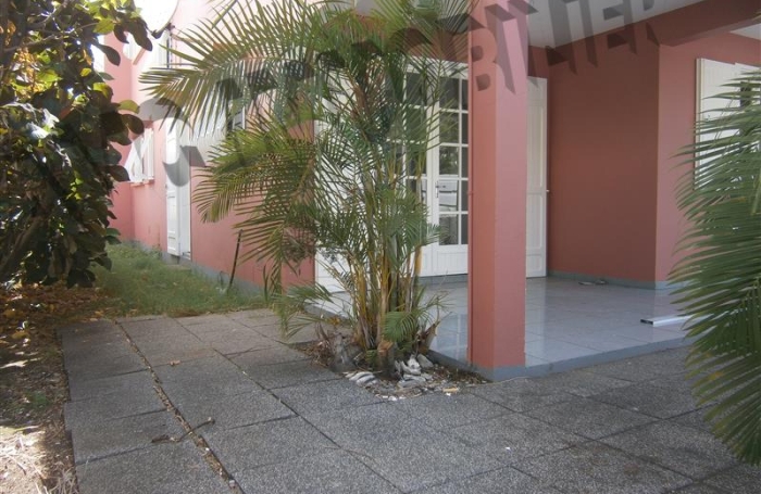 Location Maison 135m&sup2; 5 pi&egrave;ces Etang-Sale