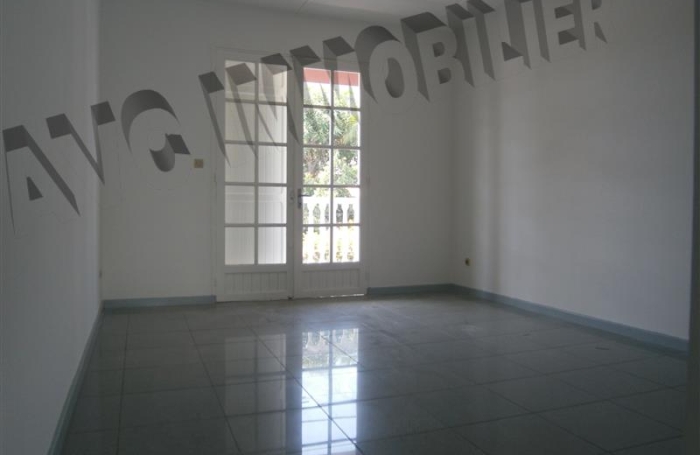 Location Maison 135m&sup2; 5 pi&egrave;ces Etang-Sale