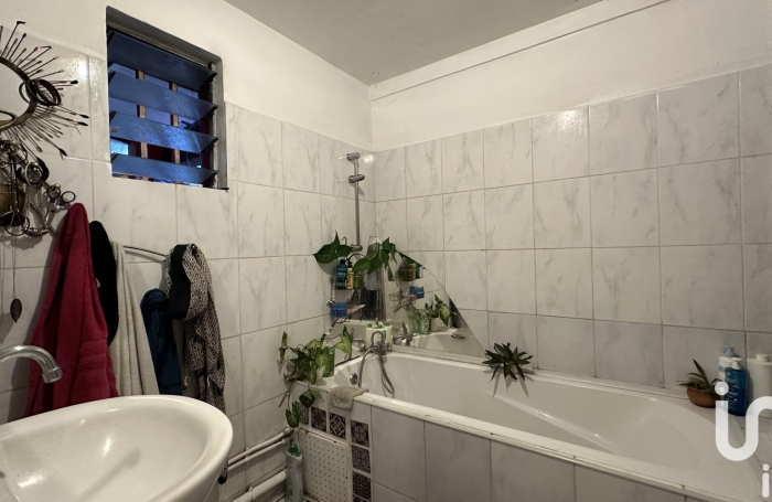 Vente Maison 74m&sup2; 4 pièces Etang-Sale