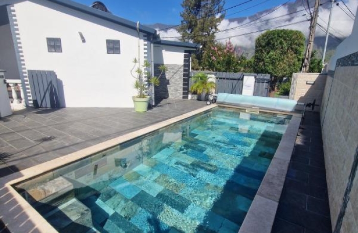 Vente Maison 127m&sup2; 7 pièces Cilaos