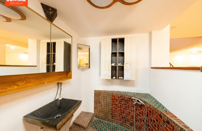 Location Maison 230m&sup2; 8 pi&egrave;ces Saint-Pierre